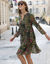 Robe col fendu imprimée, voile (vert olive / kaki)