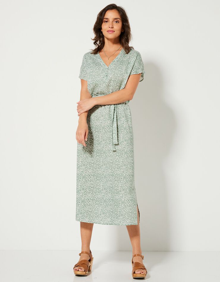 Robe droite longue fluide manches courtes, imprimé (vert amande / blanc) Robe droite longue fluide manches courtes, imprimé (vert amande / blanc)