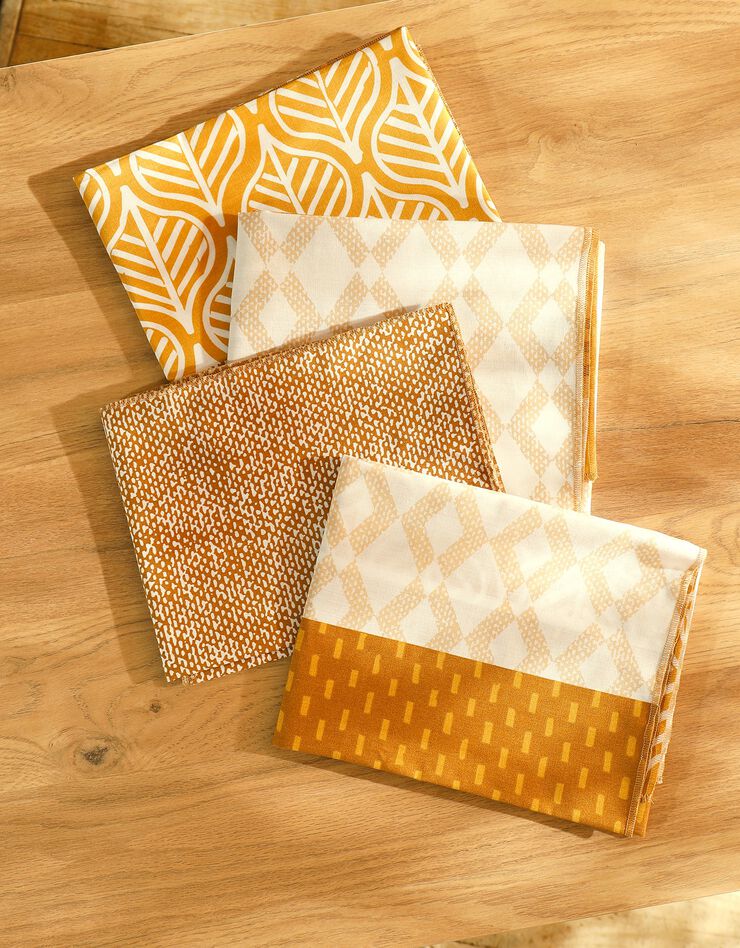 Tissu cadeau furoshiki imprimé taille M, lot de 4 - collection upcycling (blanc / jaune) Tissu cadeau furoshiki imprimé taille M, lot de 4 - collection upcycling (blanc / jaune)