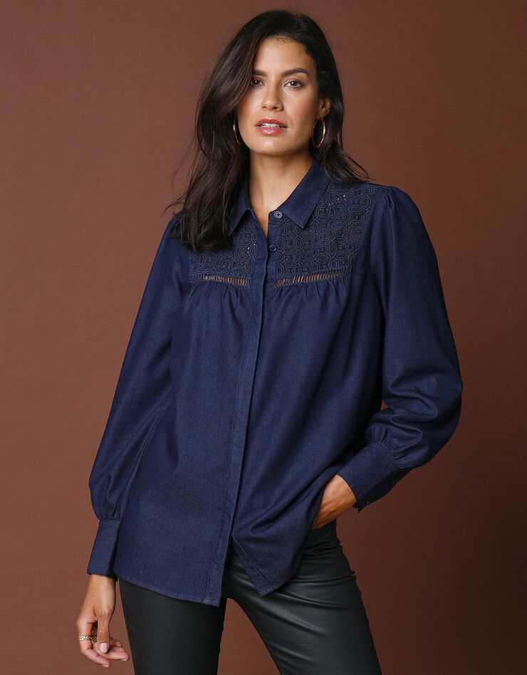 Chemise en denim avec broderie (bleu grisé) Chemise en denim avec broderie (bleu grisé)