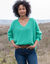 Pull col V volume loose, maille anglaise toucher doux (vert émeraude)