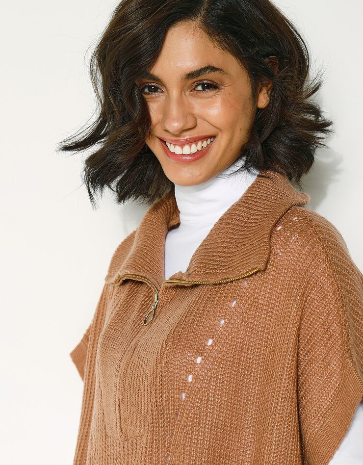 Pull poncho zippé manches courtes (noisette) Pull poncho zippé manches courtes (noisette)
