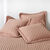 Couvre-lit matelass&eacute; - microfibre (praline)