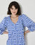 Robe courte évasée, imprimé ikat (bleu / blanc)