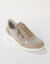 Baskets à lacets grande largeur, en cuir avec empiècements extensibles. (beige)