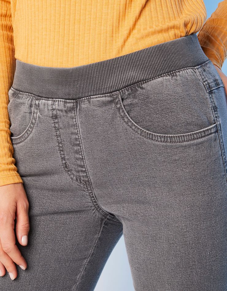 Jean "droit" ultra confort taille élastiquée (gris) Jean "droit" ultra confort taille élastiquée (gris)