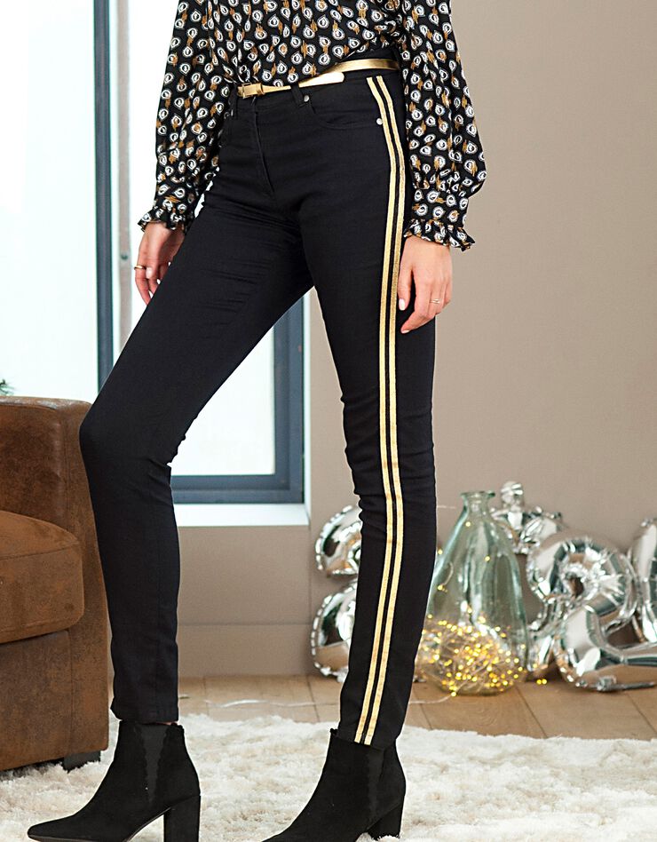 Pantalon fuselé bandes latérales dorées (noir) Pantalon fuselé bandes latérales dorées (noir)