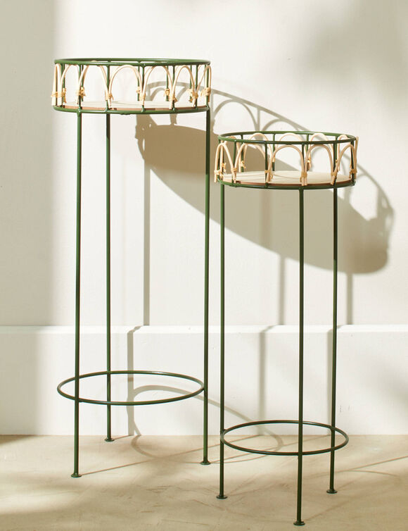 Lot de 2 tables d'appoint en m&eacute;tal et bois (naturel)