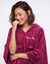 Poncho &agrave; capuche maille polaire personnalis&eacute; (cerise)