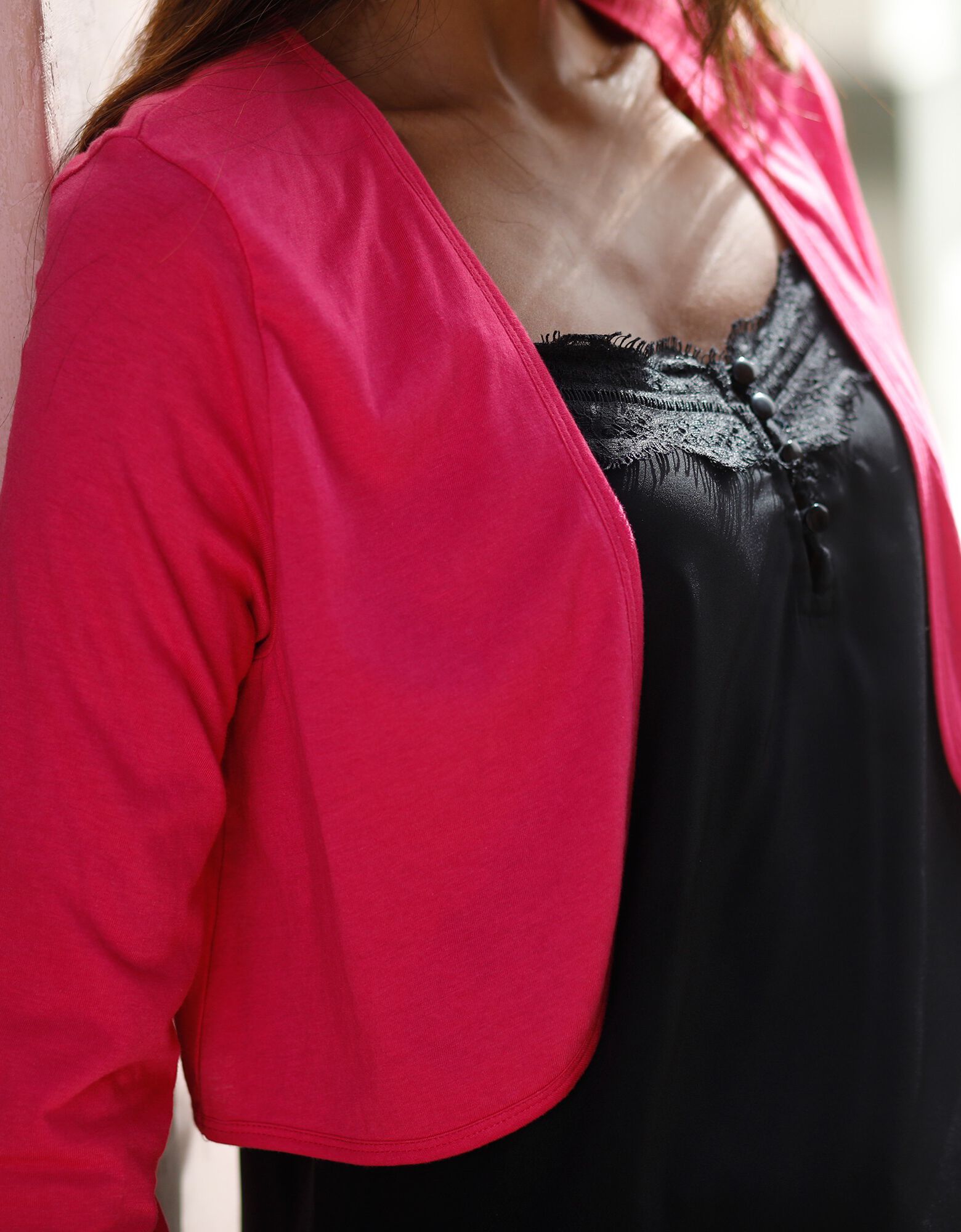 Gilet façon boléro manches 3/4 uni noir à nouer - Mode ethnique