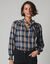Blouse &agrave; lavalli&egrave;re manches longues, &agrave; carreaux (beige / bleu)