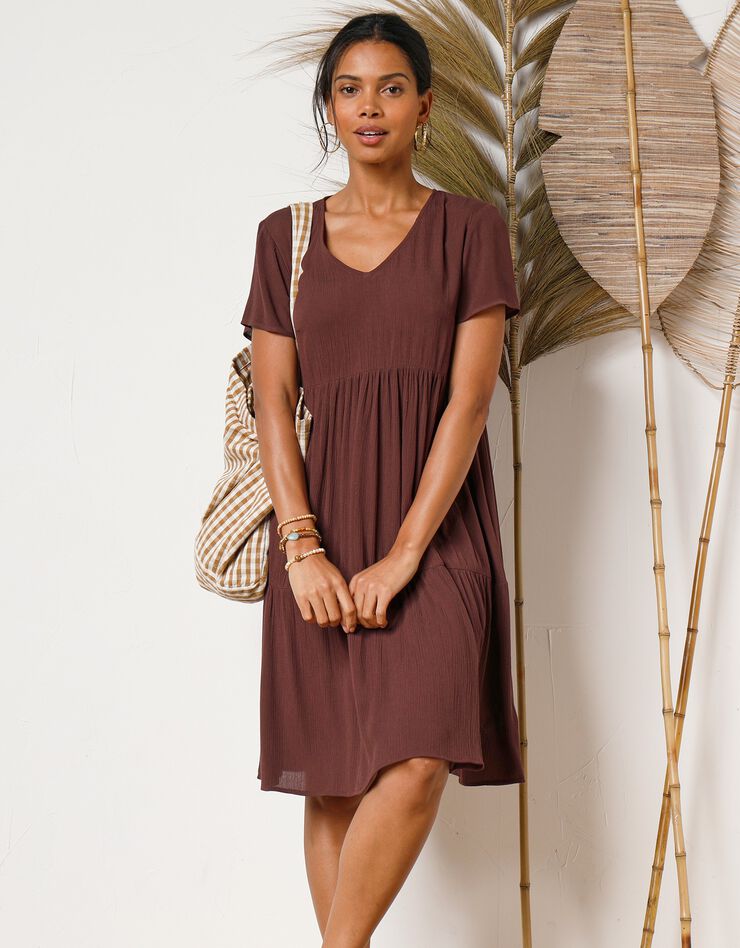 Robe col V courte unie, crépon (chocolat)