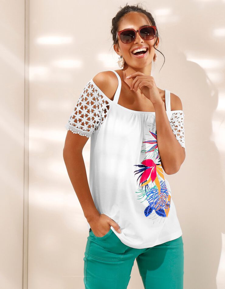 Tee-shirt imprimé épaules dénudées (blanc) Tee-shirt imprimé épaules dénudées (blanc)