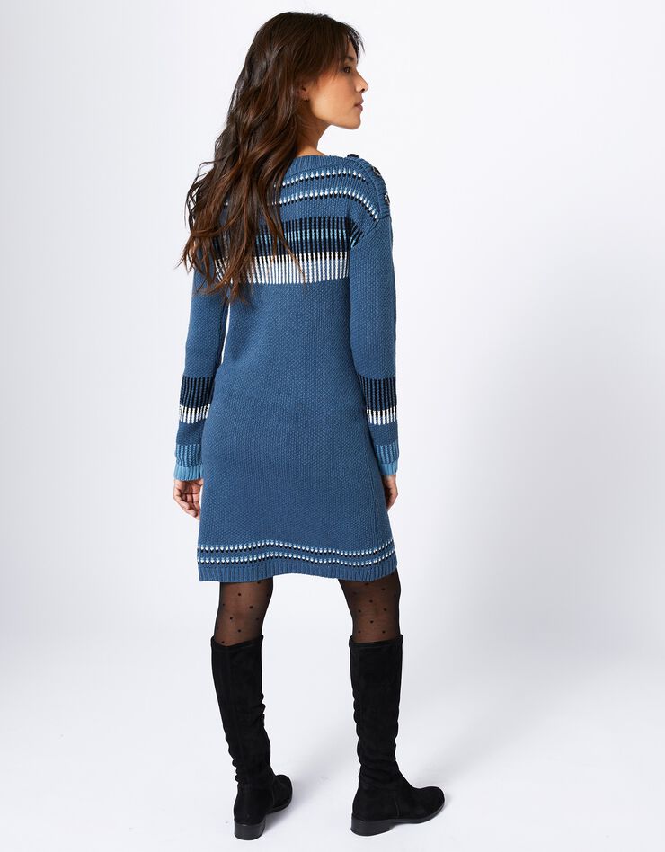 Robe pull à motifs jacquard et col bateau boutonné (bleu grisé / noir) Robe pull à motifs jacquard et col bateau boutonné (bleu grisé / noir)
