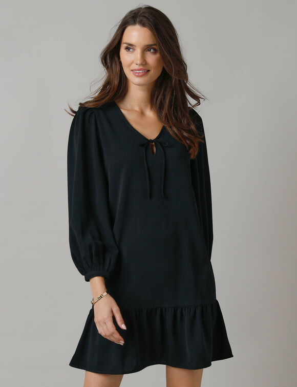 Robe courte volantée à nouettes, crêpe (noir)