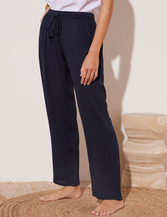 Pantalon droit uni, cr&eacute;pon fluide (marine)