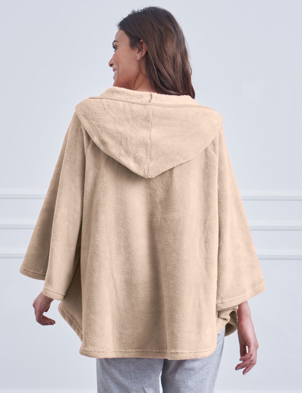 Poncho ?� capuche, maille polaire toucher peluche, beige | Blancheporte