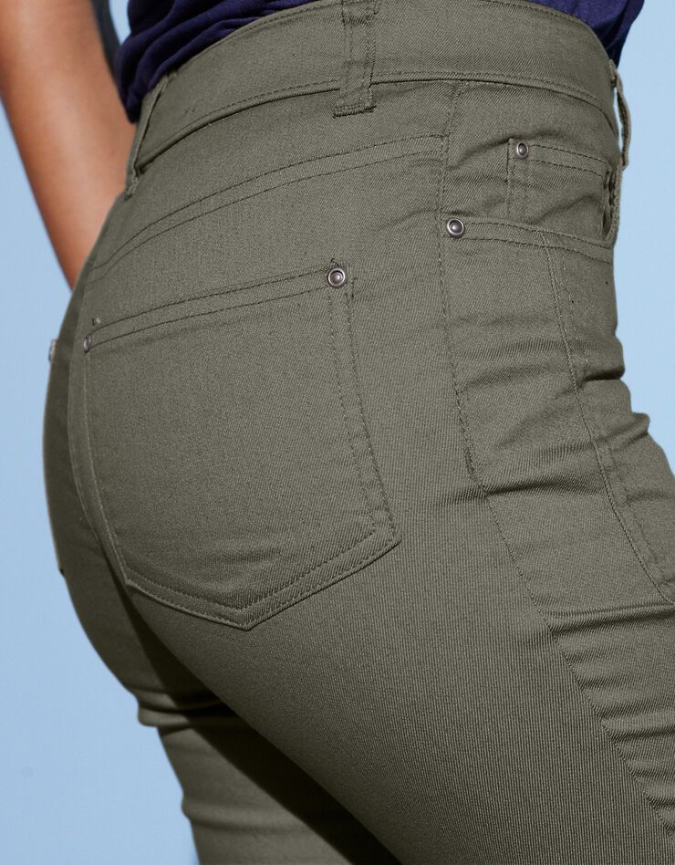 Pantalon stretch coutures affinantes (kaki) Pantalon stretch coutures affinantes (kaki)