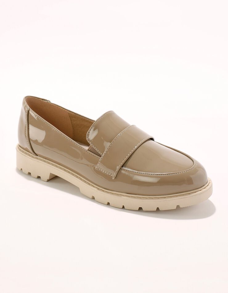 Mocassins vernis à semelle crantée (beige) Mocassins vernis à semelle crantée (beige)