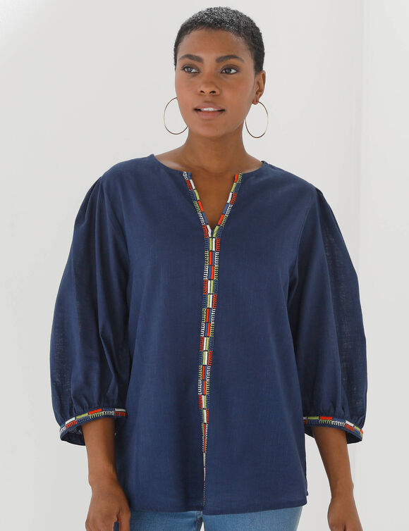 Blouse brod&eacute;e en coton unie, manches 3/4 (marine)