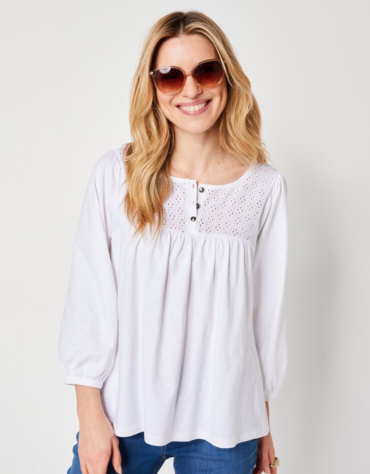 Tee-shirt manches 3/4, empiècement broderie anglaise (blanc) Tee-shirt manches 3/4, empiècement broderie anglaise (blanc)