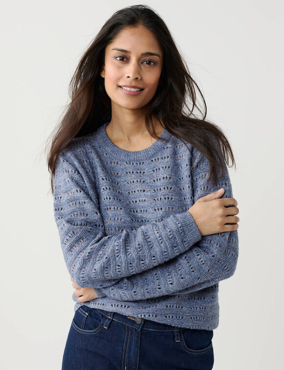 Pull col rond manches blousantes, maille ajour&eacute;e fantaisie (bleu denim)