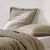 Couvre-lit matelass&eacute; - microfibre (beige)