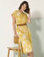 Robe longue boutonnée imprimé végétal, fluide (curry / écru)