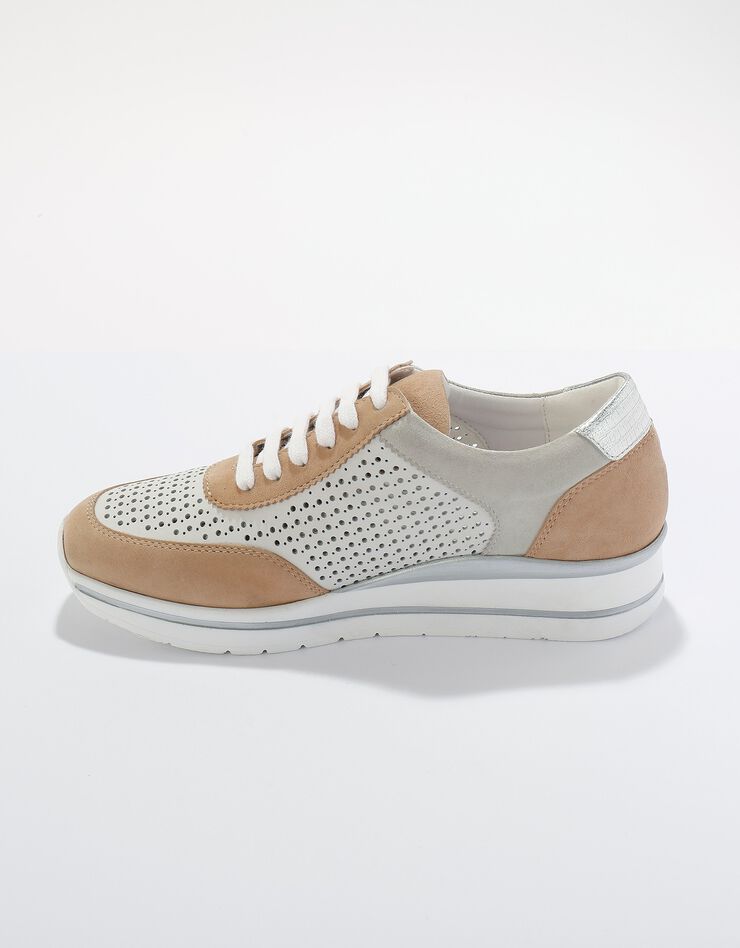 Baskets cuir bicolore ajourées avec languette et lacets (beige) Baskets cuir bicolore ajourées avec languette et lacets (beige)