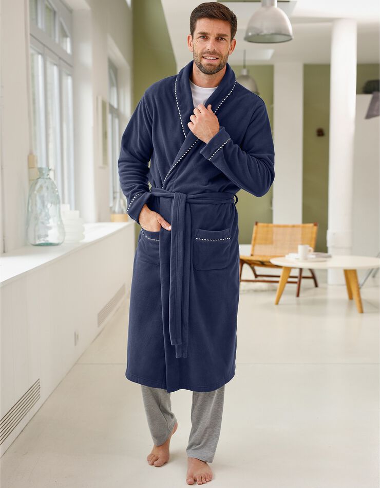 blanche porte peignoir