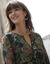 Robe col fendu imprimée, voile (vert olive / kaki)