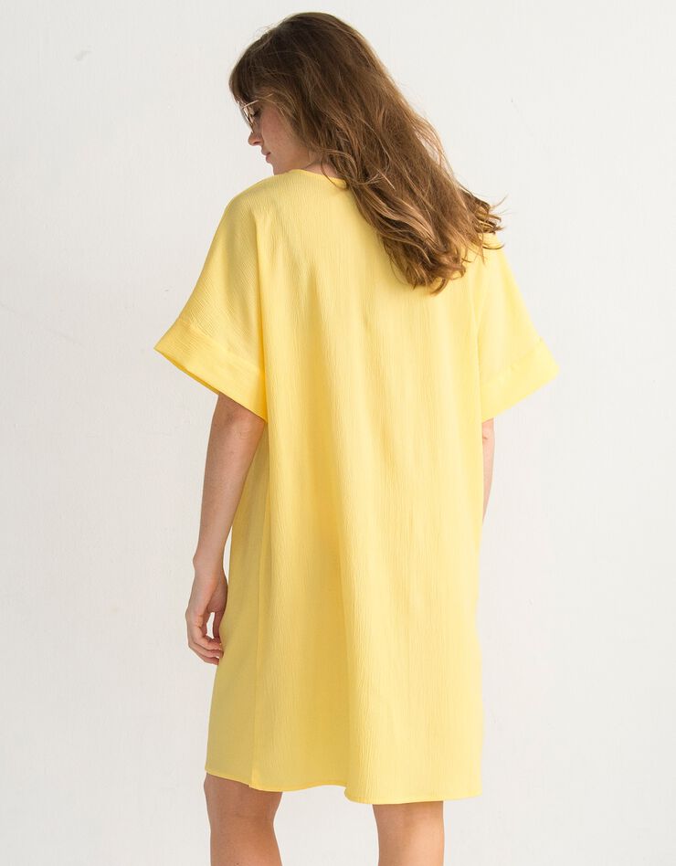 Robe forme housse unie manches courtes tissu texturé (jaune)