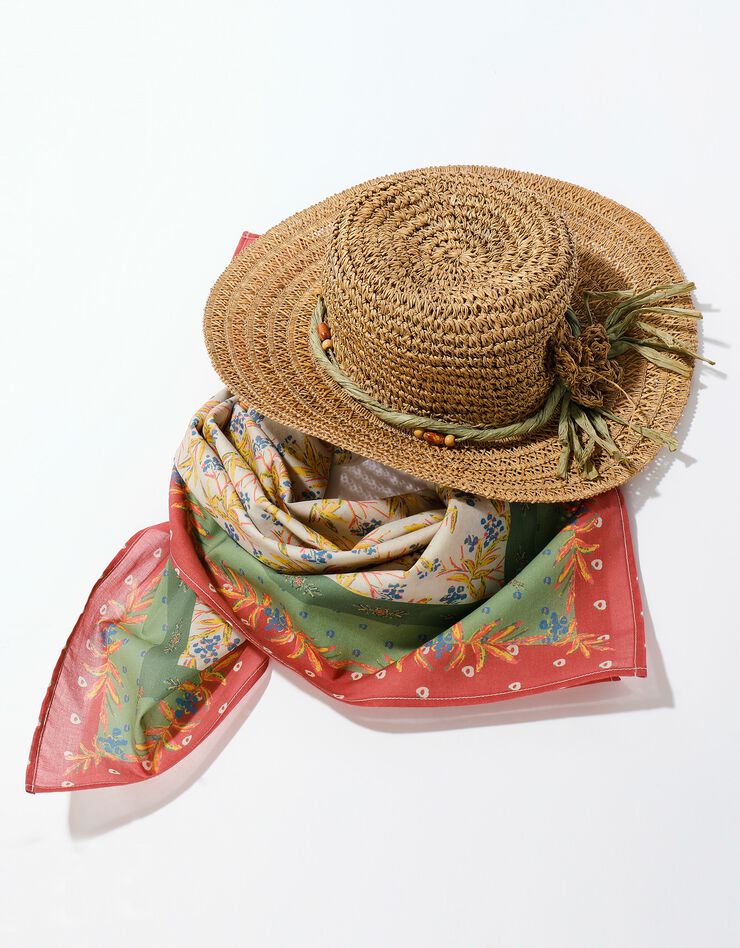 Foulard fabriqué en France imprimé fleurs, 100 x 100 cm  - coton (écru / vert amande)