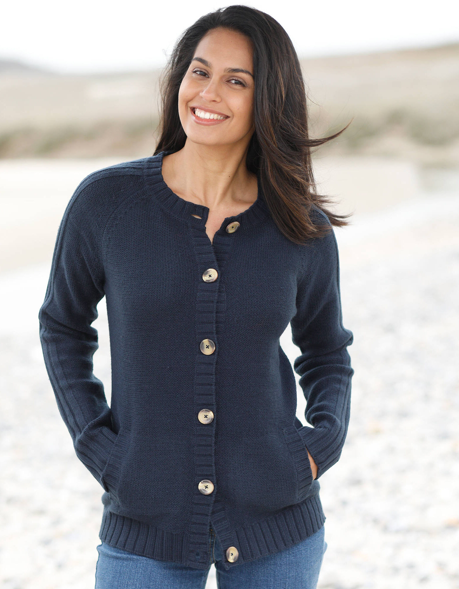 Cardigan noir boutonné maille douce fille