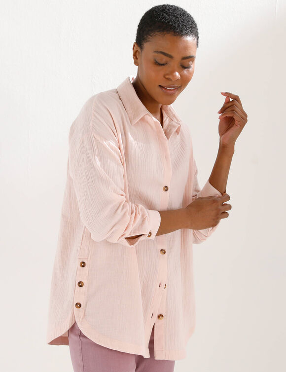 Chemise boutonn&eacute;e unie, gaze de coton (rose poudr&eacute;)