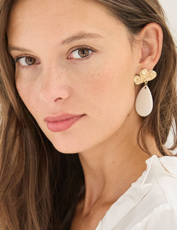 Boucles d'oreilles "tr&egrave;fle" et p&eacute;tale (&eacute;cru)