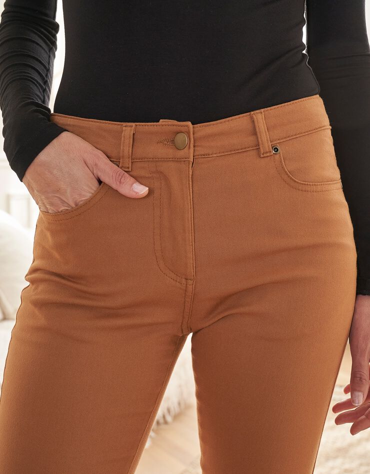 Pantalon 7/8ème fuselé stretch (noisette) Pantalon 7/8ème fuselé stretch (noisette)