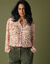 Blouse volantée imprimée, crépon (écru / miel)