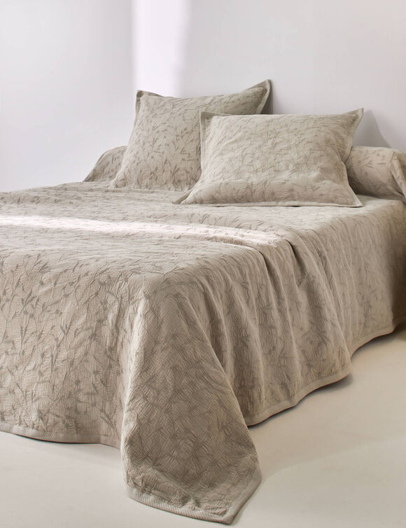 Jet&eacute; de lit jacquard gaufr&eacute; "feuillage" (beige)