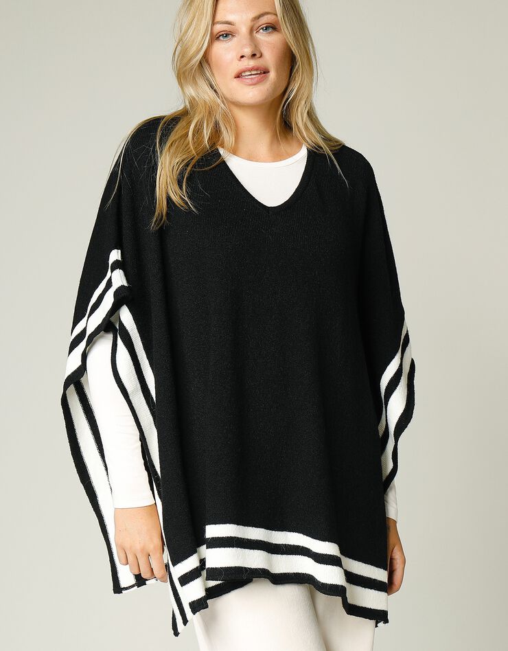 Grand pull poncho graphique à enfiler (noir / blanc) Grand pull poncho graphique à enfiler (noir / blanc)