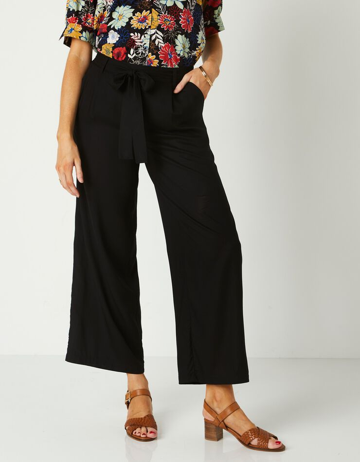 Pantalon raccourci large uni (noir) Pantalon raccourci large uni (noir)