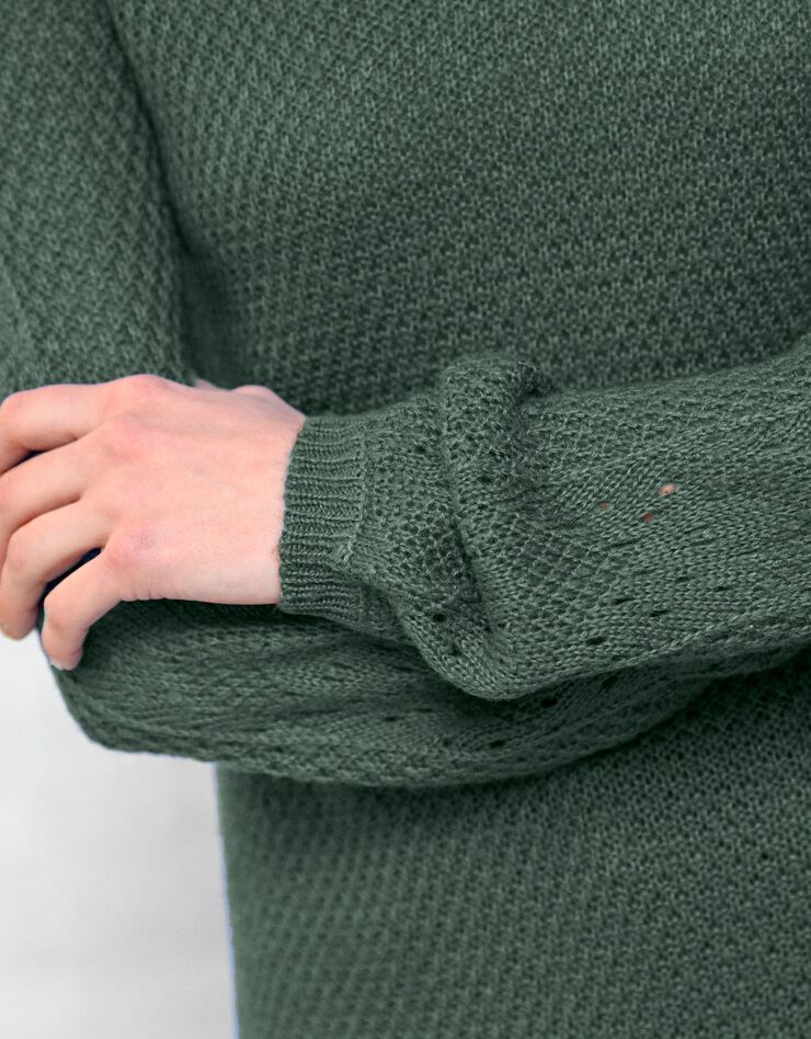 Pull tunique col V maille ajourée toucher mohair (kaki) Pull tunique col V maille ajourée toucher mohair (kaki)