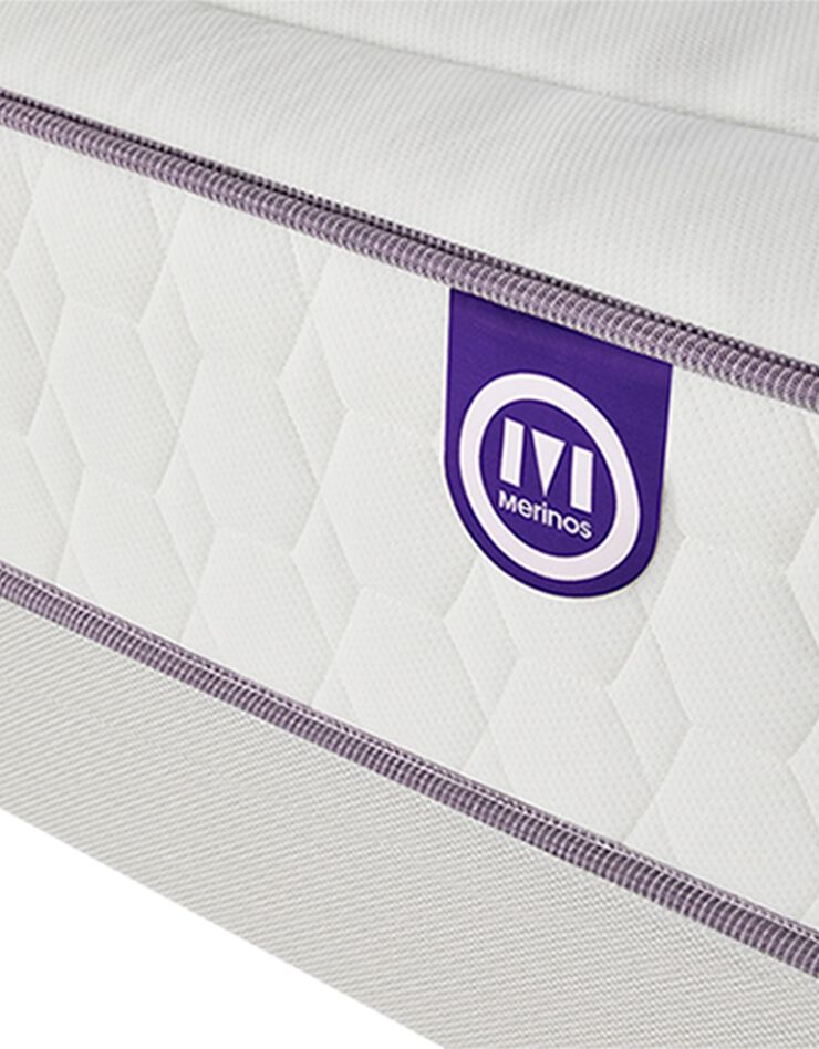 Matelas 560 ressorts + mémoire de forme Mérinos 26 cm confort moelleux (blanc)
