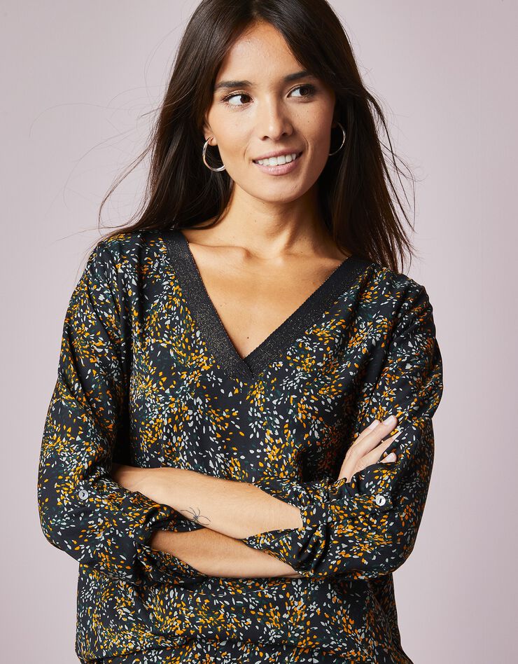 Blouse imprimée détails brillants, crêpe (noir / kaki) Blouse imprimée détails brillants, crêpe (noir / kaki)