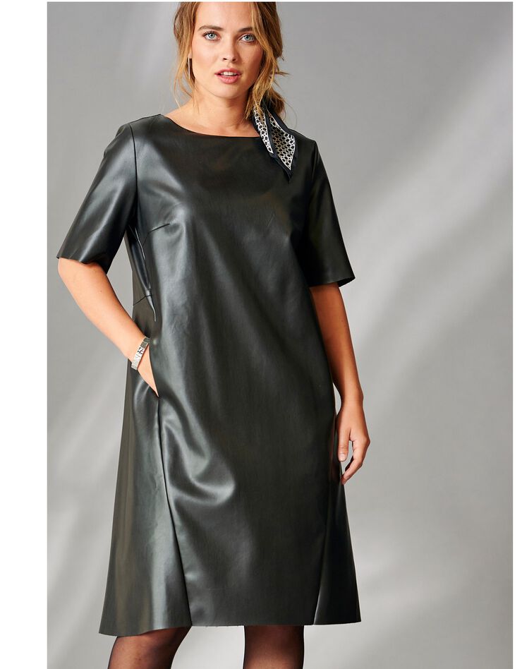 Robe évasée aspect cuir (noir) Robe évasée aspect cuir (noir)