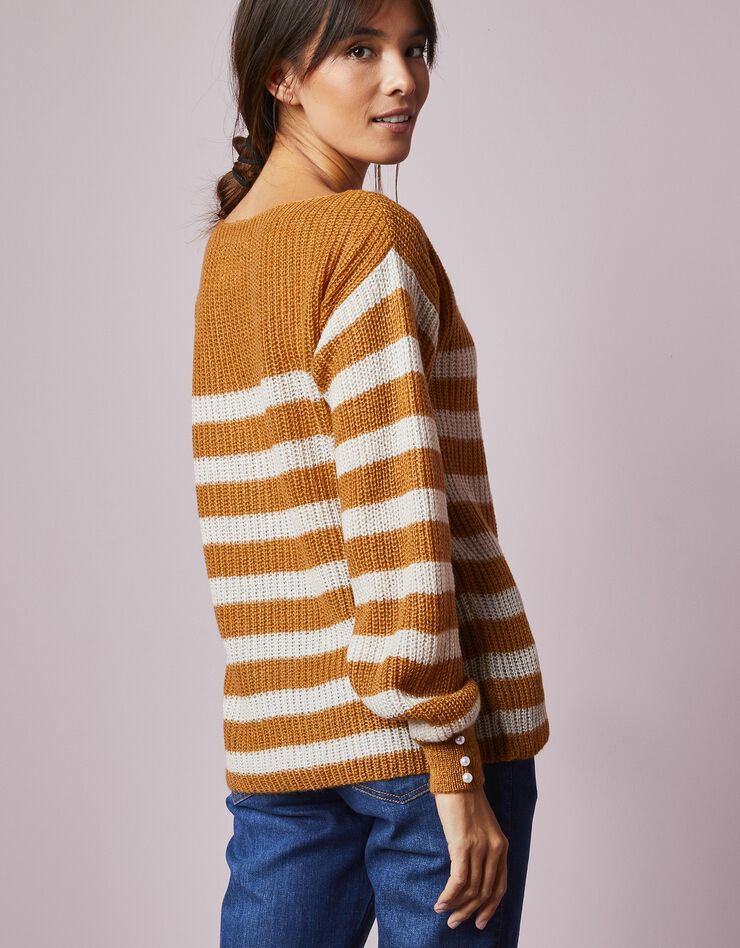 Pull col bateau rayé, maille anglaise toucher mohair (caramel / écru) Pull col bateau rayé, maille anglaise toucher mohair (caramel / écru)