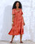 Robe longue volantée, décolleté macramé (grenadine)