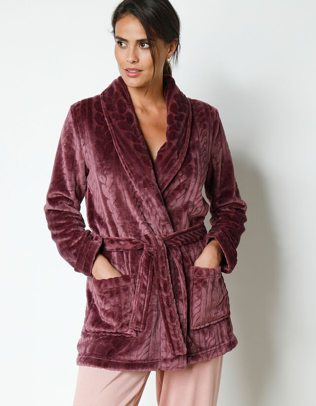 Peignoir court en polaire peluche texturé avec torsades (prune)