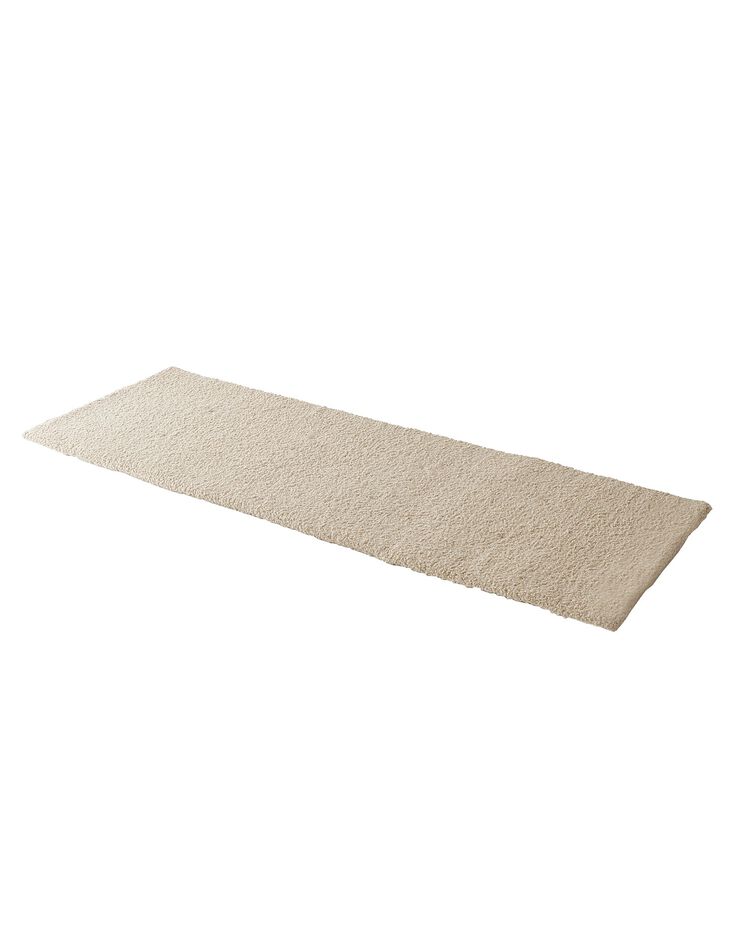 Long coussin de canapé en bouclette sherpa moutonnée (naturel)