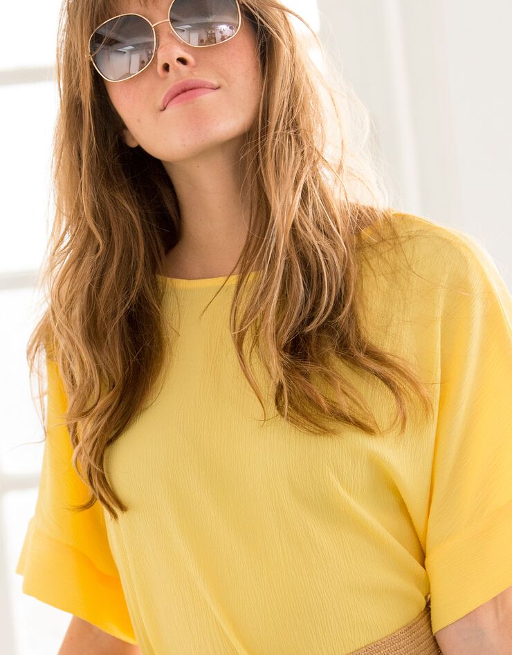 Robe forme housse unie manches courtes tissu texturé (jaune) Robe forme housse unie manches courtes tissu texturé (jaune)